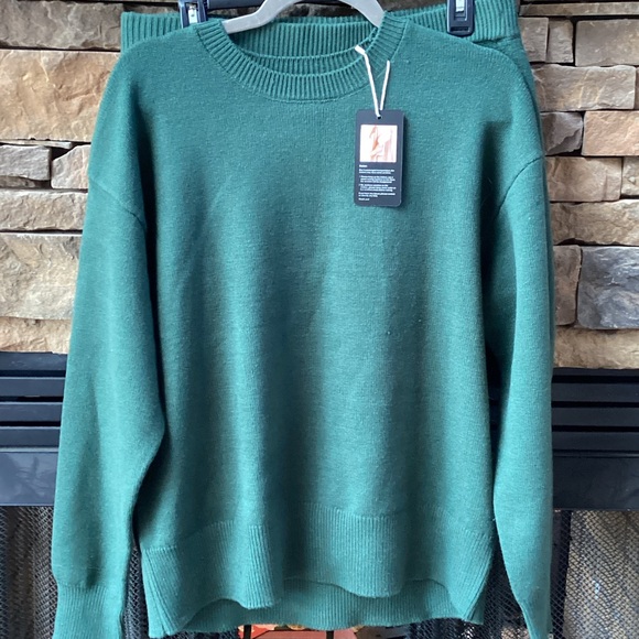 Forest Green cozy sweater skirt set XL - Picture 3 of 8